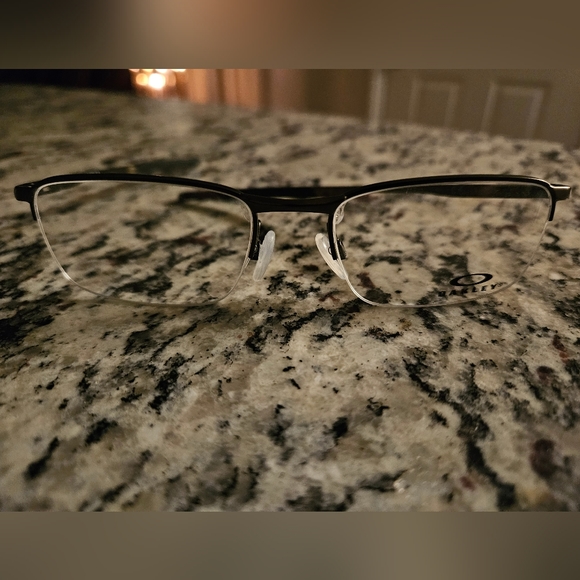 New Oakley Barrelhouse 0.5 - Picture 2 of 6